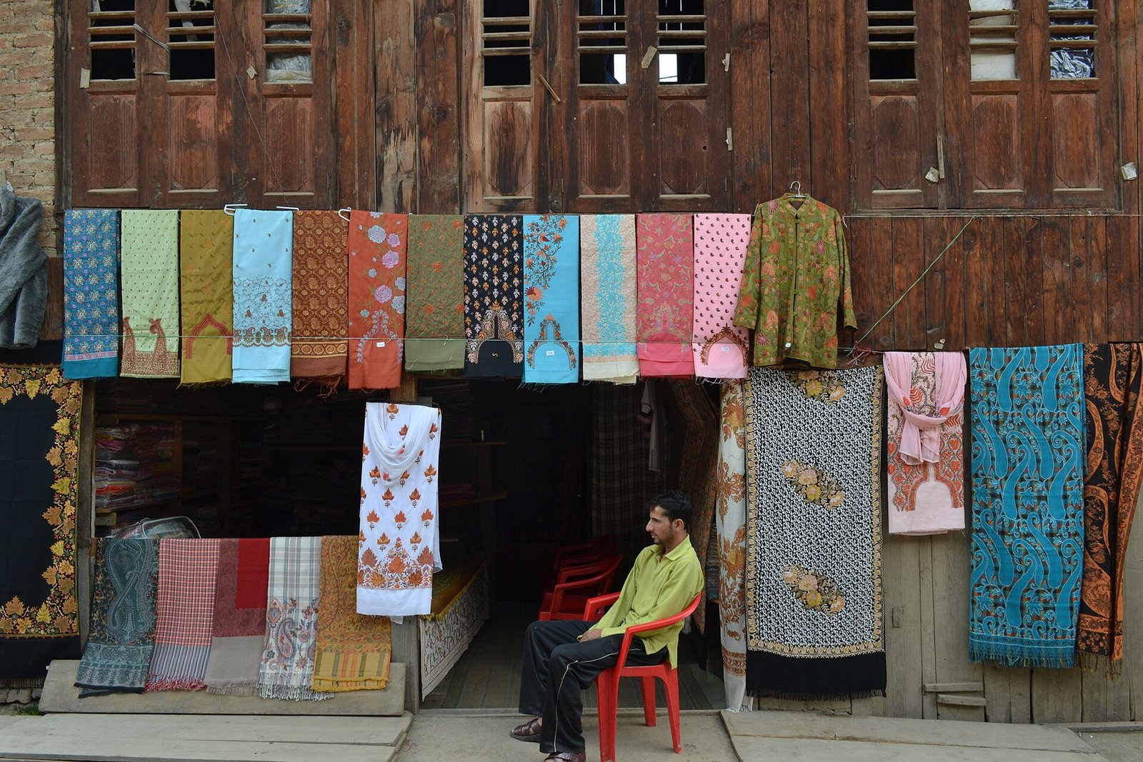 Kashmir Village & Craft Experience